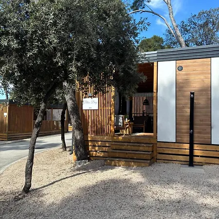 Blissbay Mobile Home, Kemp